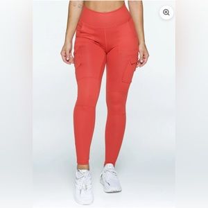 Adorable workout leggings.. BRAND NEW with tags! ❤️